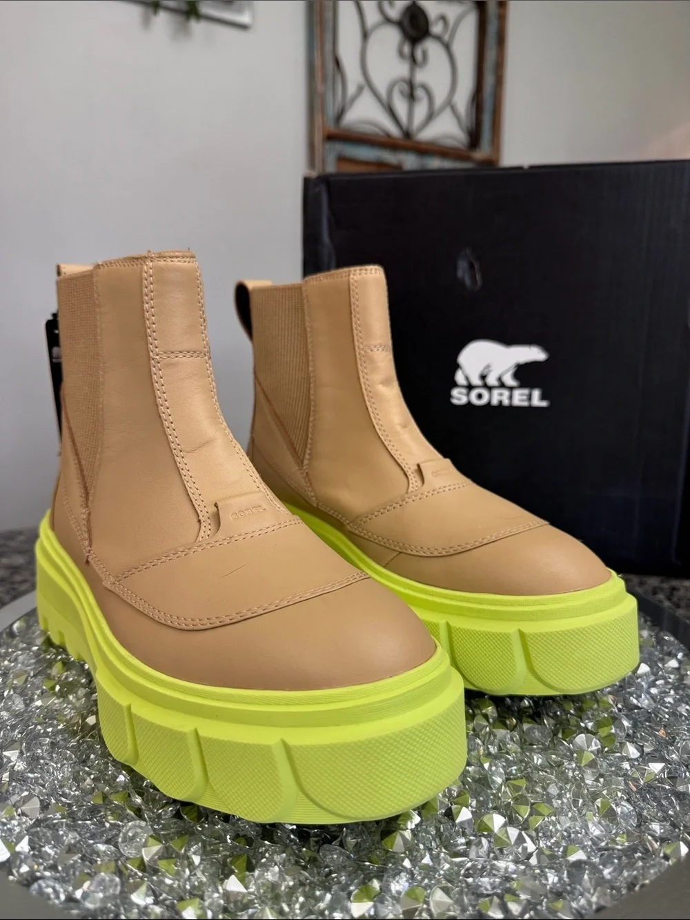 Sorel Women's Tan Chelsea Platform Boot with Neon Yellow Sole